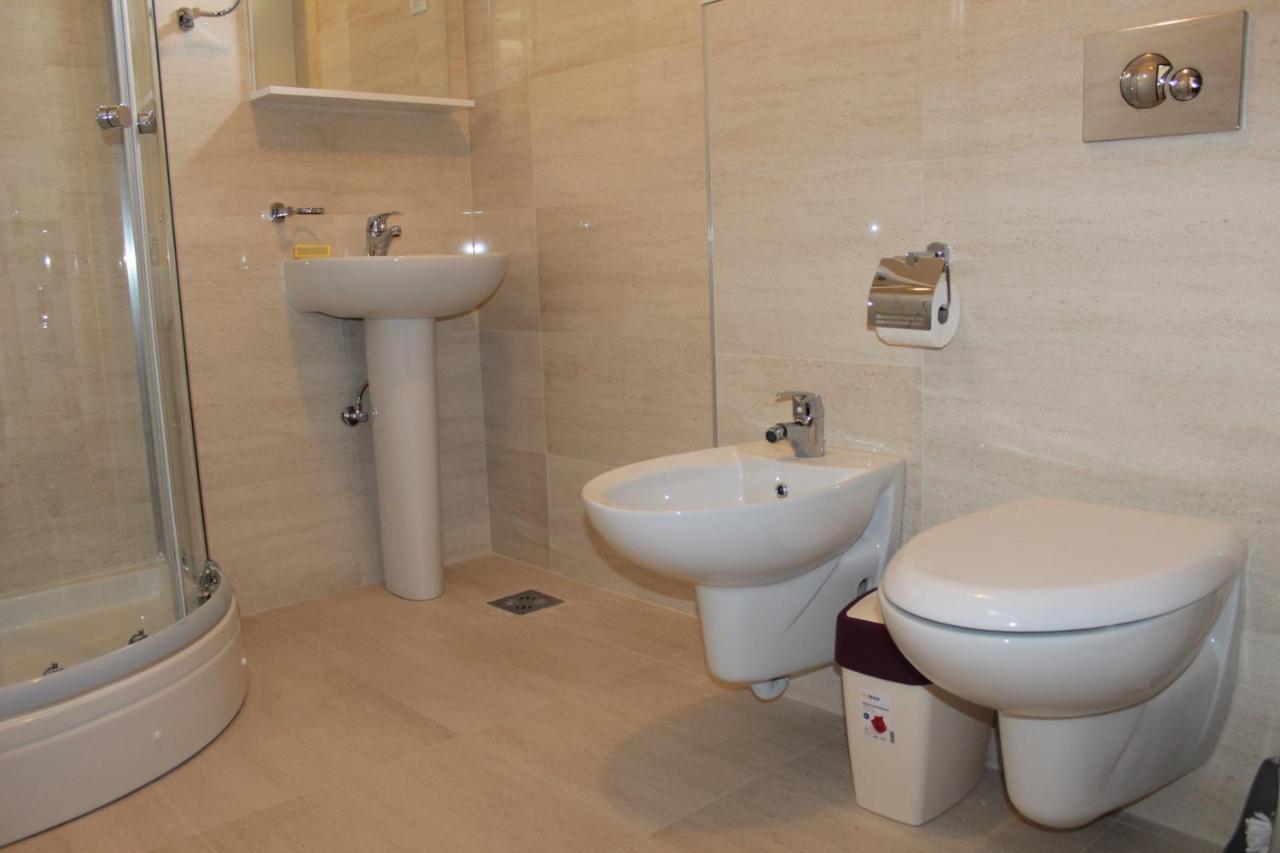 Olimp Lux Hotel Budva Buitenkant foto