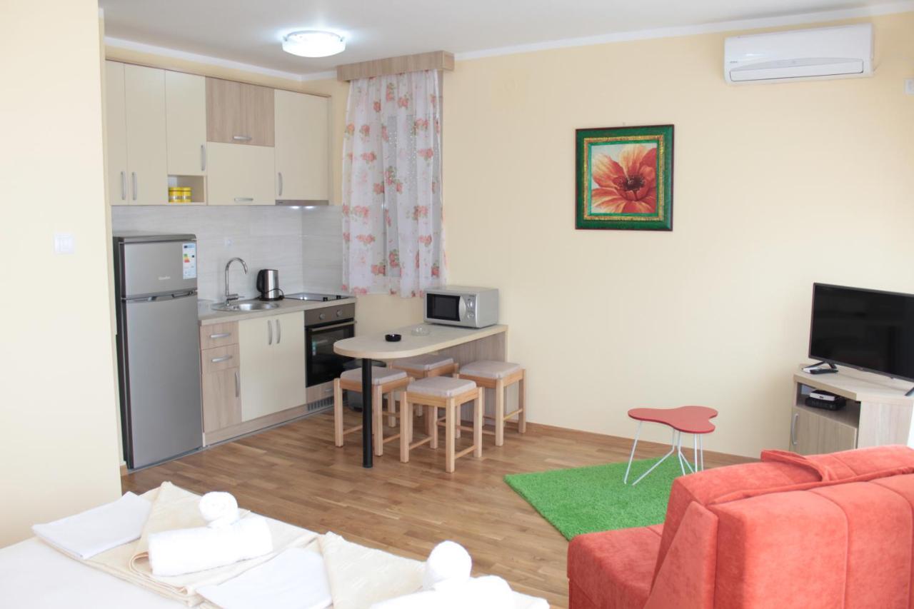 Olimp Lux Hotel Budva Buitenkant foto